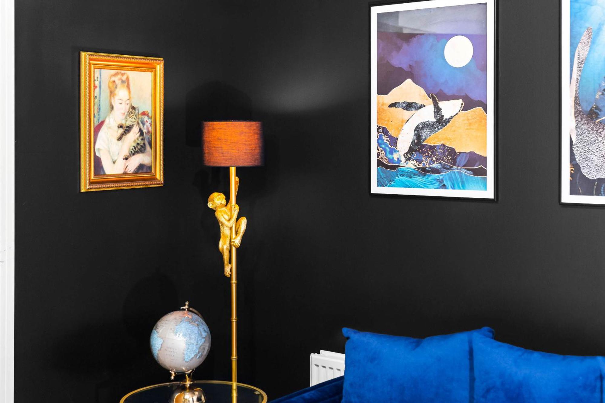 Stylish Manchester 4 Bed House W/Garden ✘ Sleeps 9 - Salford ☆ Free Parking → Smart Tvs In Every Bedroom ☆ Free Netflix & Ultra Fast Wifi ✪ 6 Min To City Centre, Close To Trafford Centre, Etihad Stadium, Manchester Arena, Clubs & More! エクステリア 写真